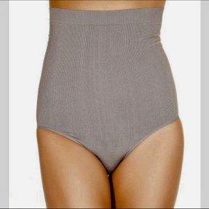 BLACK FUCHSIA Seamless Shapewear High-Waist Brief